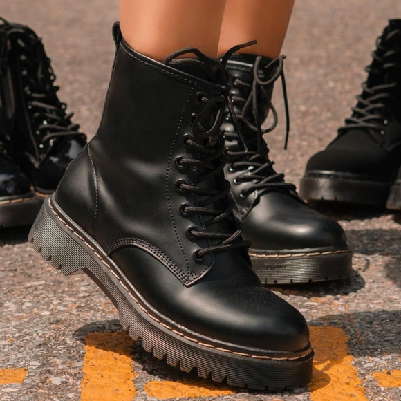 5.5, 6, 9 & 10🖤Secret Crush Combat Boot - BLK - Picture 3 of 7